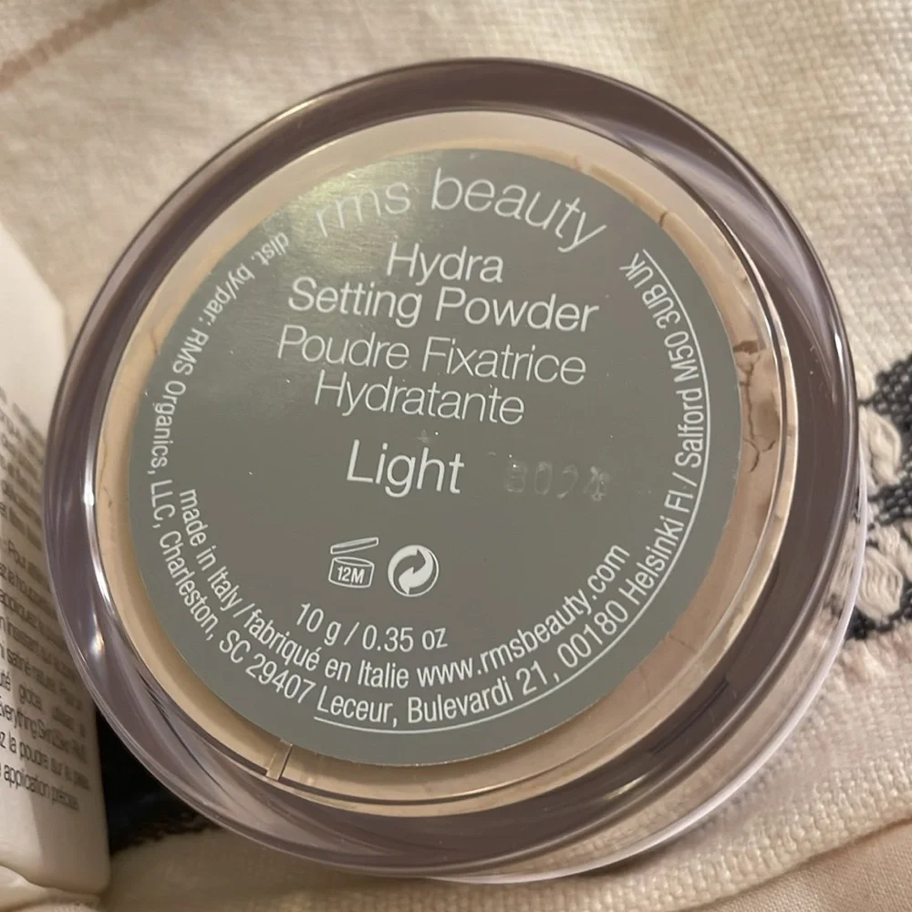 RMS beauty Hydra Setting Powder- Light